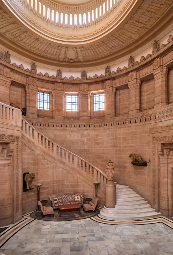 A circular palace hall beneath a high dome